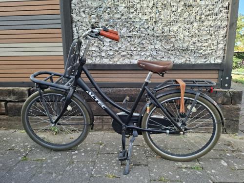 Altec meisjesfiets, zwart met 3 versnellingen