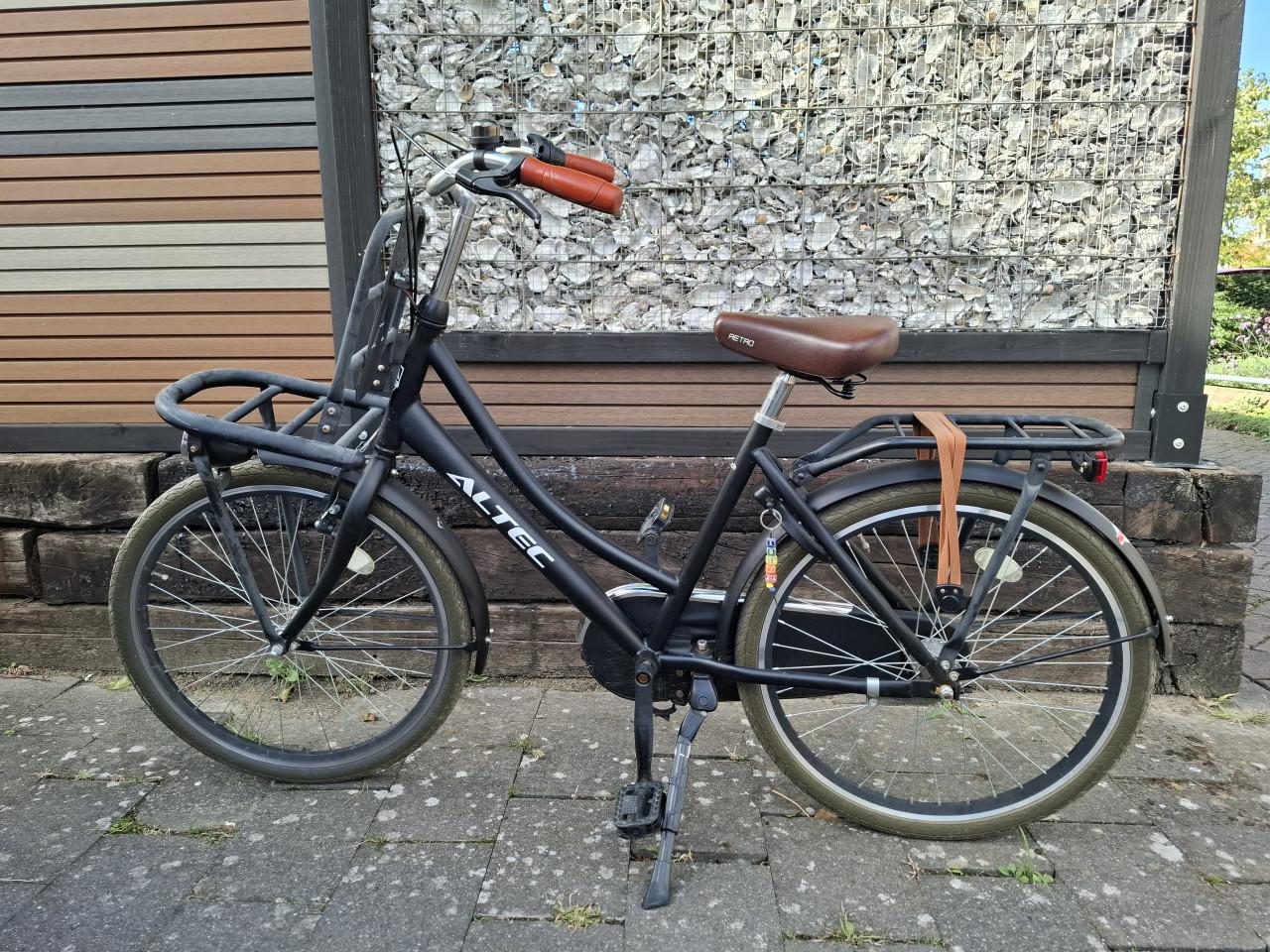 Altec meisjesfiets, zwart met 3 versnellingen