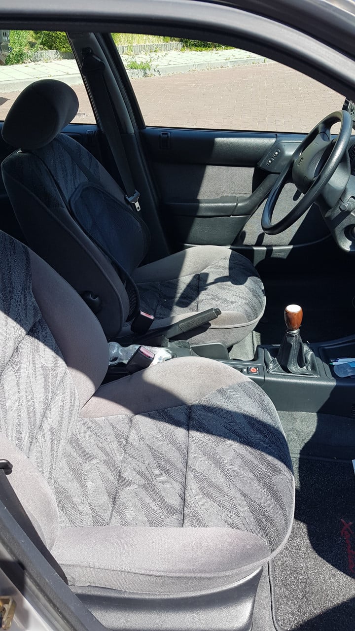 Schitterende CITROEN XANTIA  met relatief weinig kilometers uit 2000.