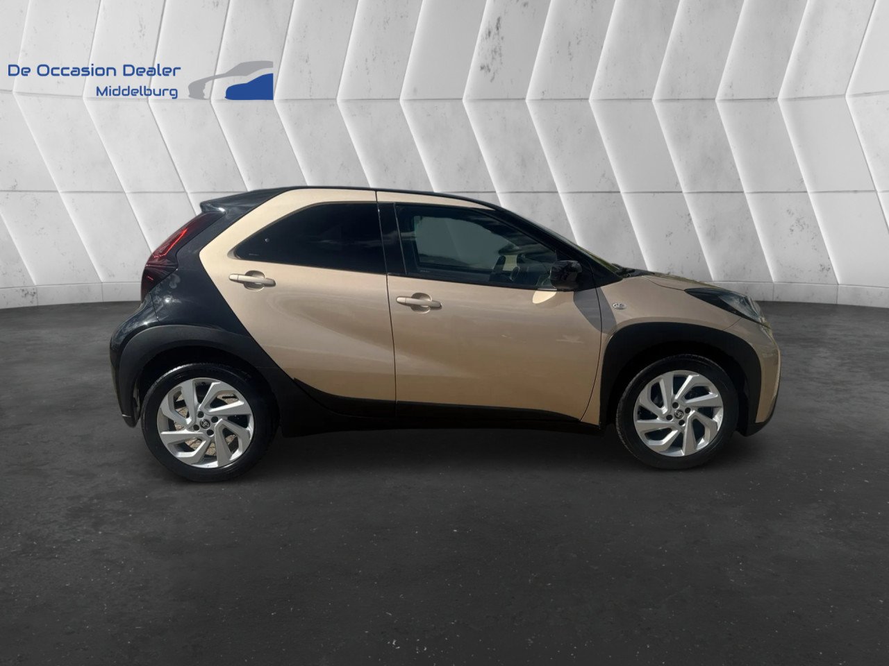 Toyota Aygo X 1.0 VVT-i S-CVT first