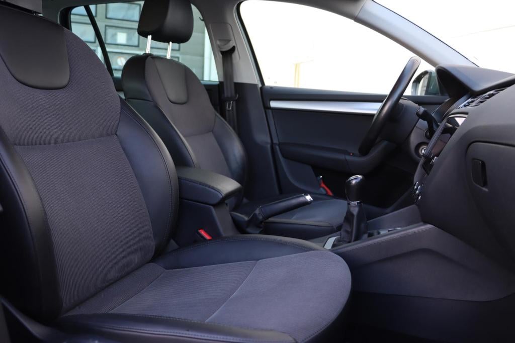 Skoda Octavia combi 1.0 tsi greentech business edition