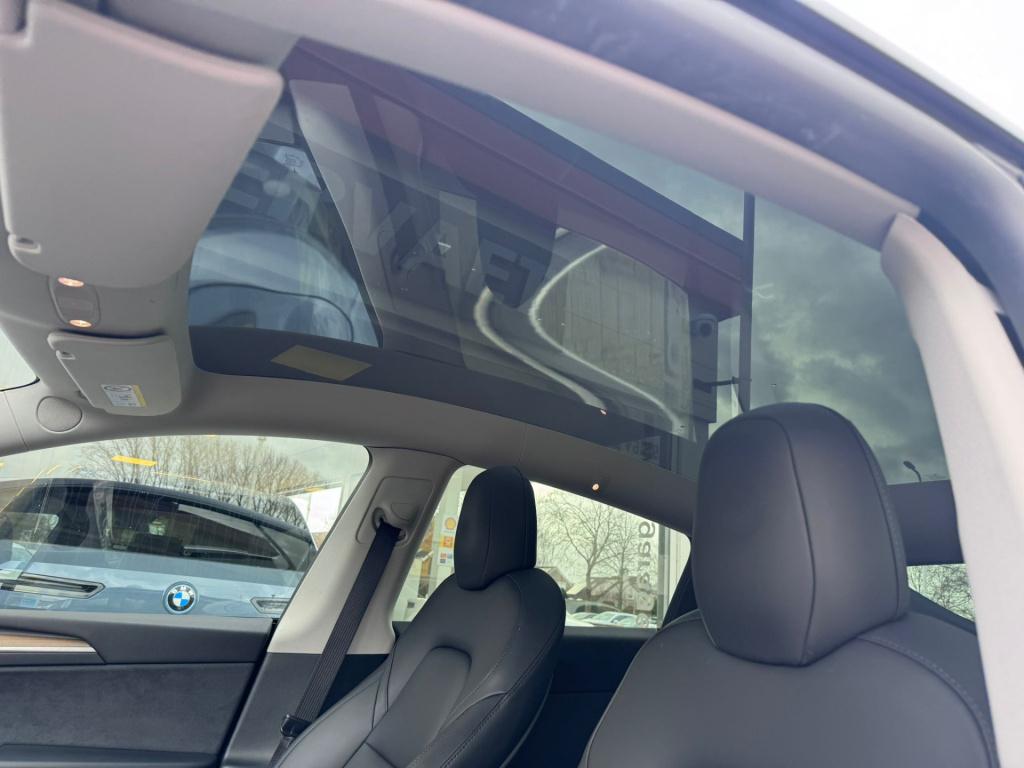 Tesla Model Y long range awd 75 kwh