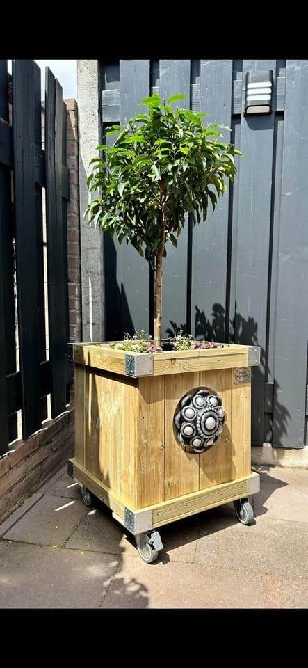 Zeeuwse knop bloembakken vanuit ons assortiment of eigen maatopgave.