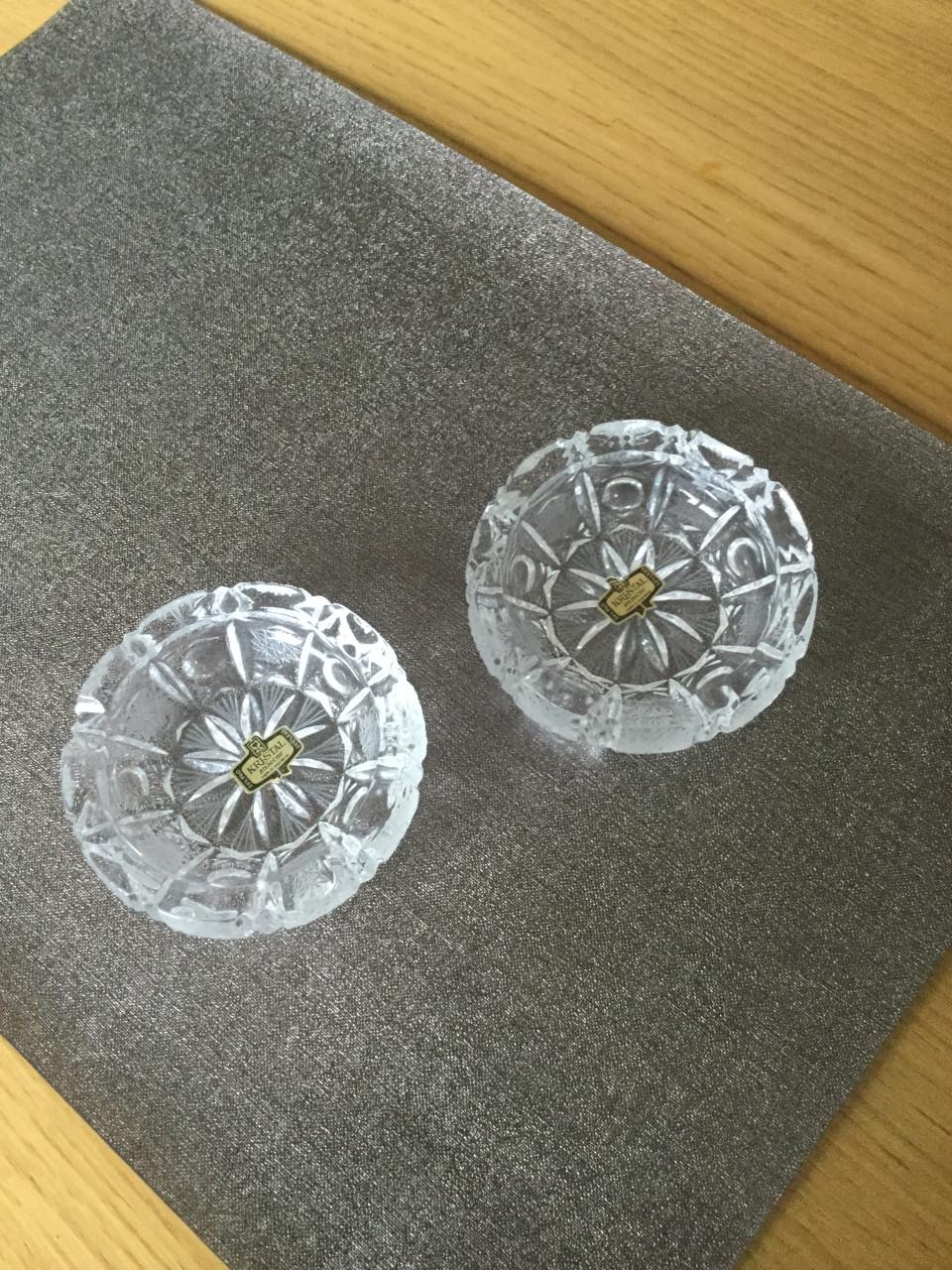 2 Nieuwe Mooi geslepen zuiver kristallen bakjes 24% pb