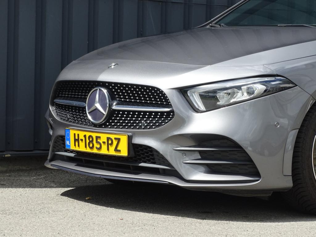 Mercedes-Benz A-Klasse 180 business solution amg | pano | widescreen