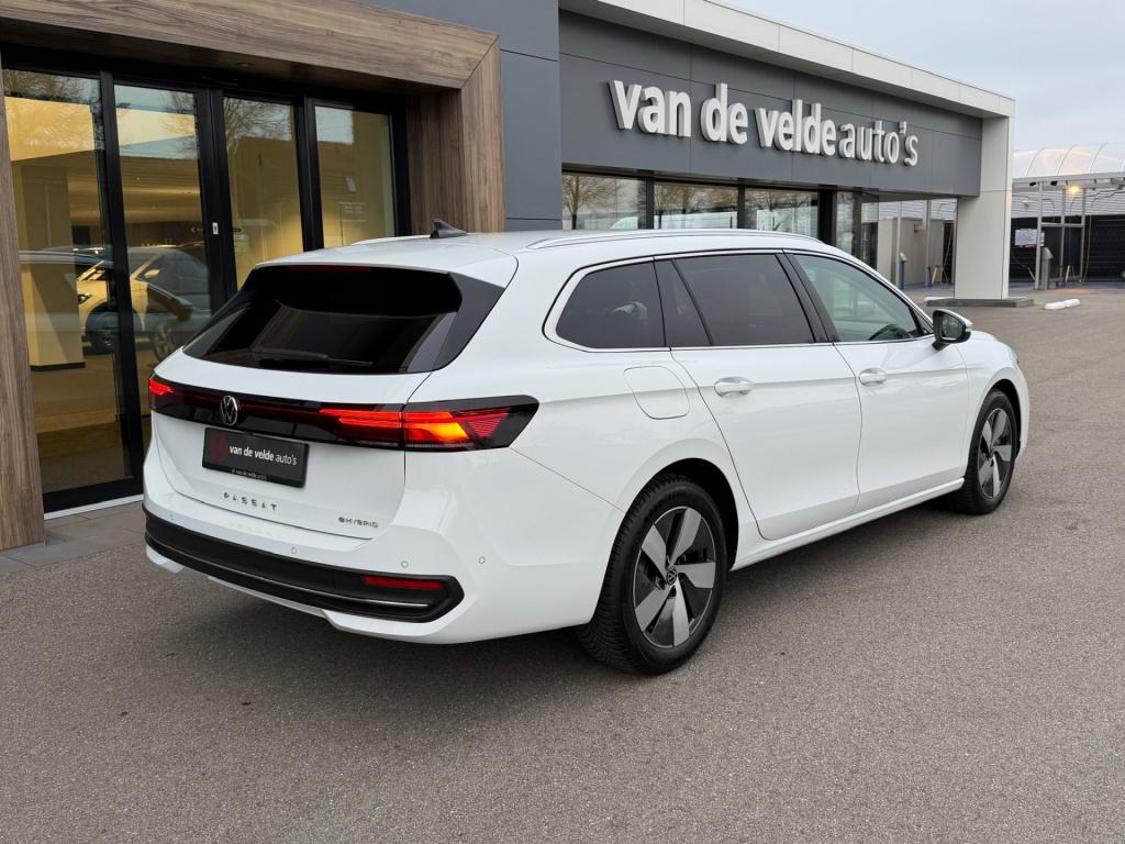 Volkswagen Passat variant 1.5 ehybrid business | dode hoek | camera | trekh