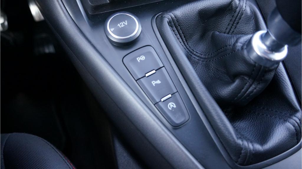 Ford Focus wagon 1.0 st-line rijklaar incl. bovag garantie