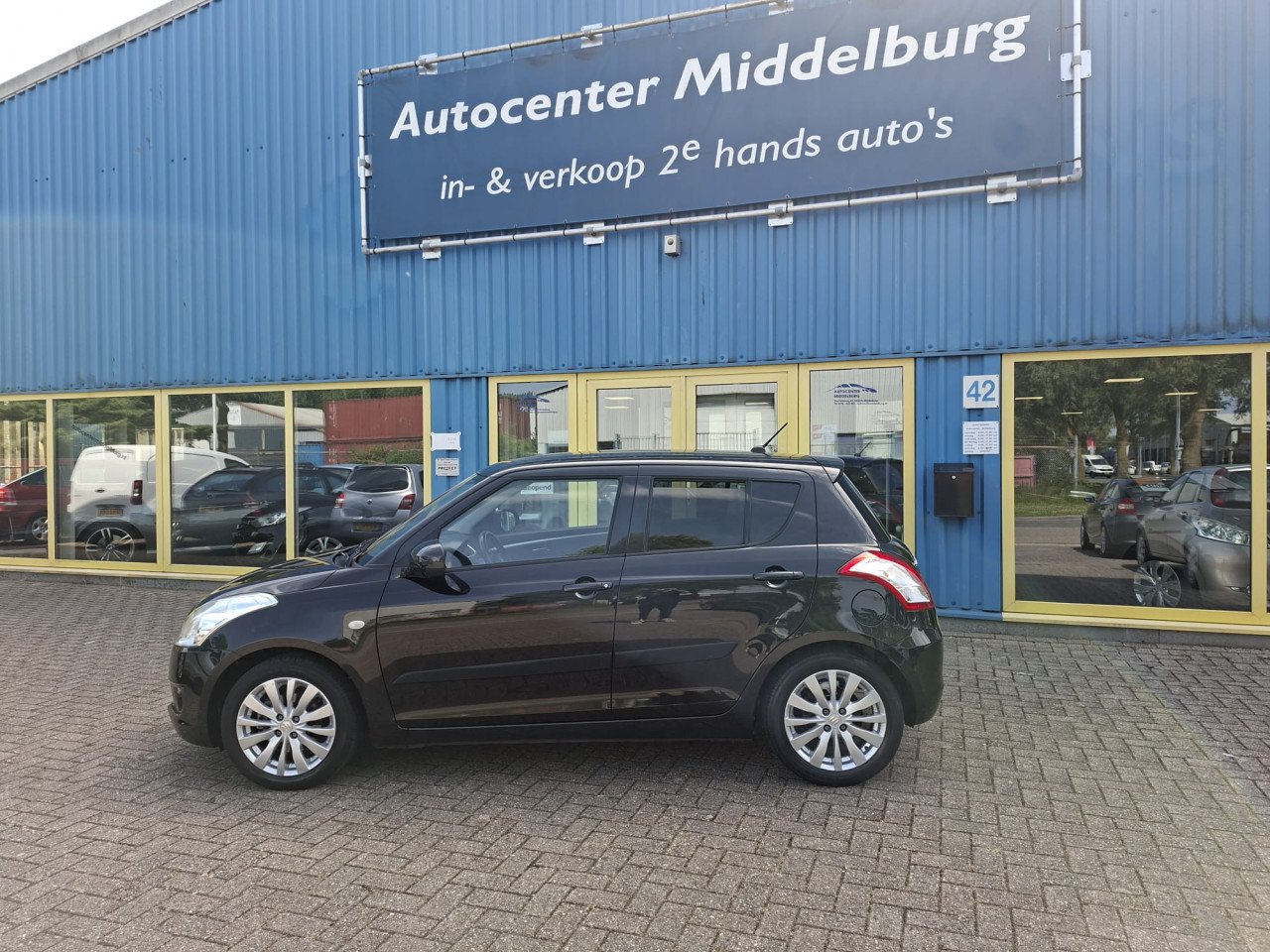 Suzuki SWIFT 1.2i Exclusive EASSS 5deurs bj:2011 airco lm-velgen i.z.g.st