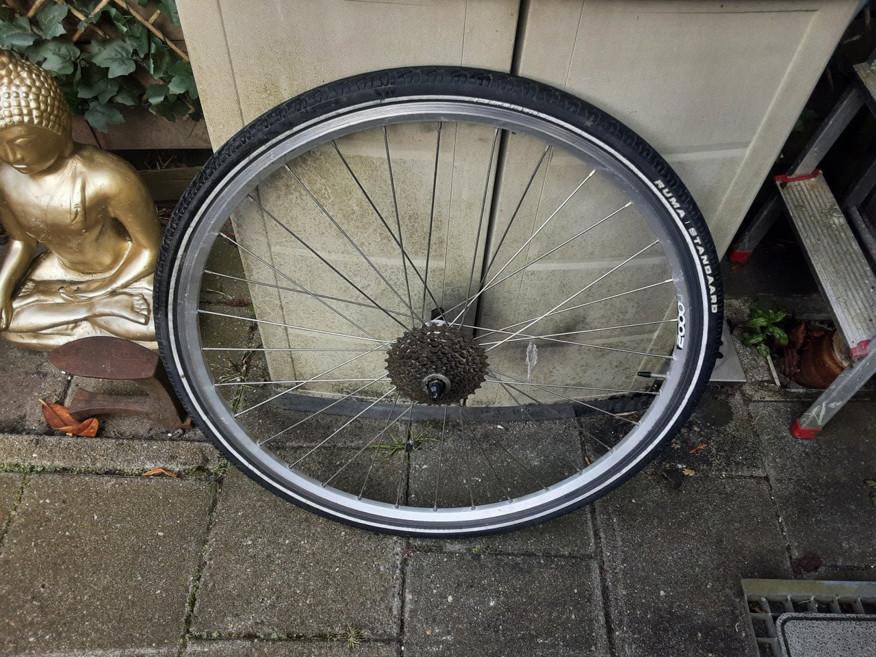 28 inch shimano achterwiel, 7 speed cassette, uitvalnaaf