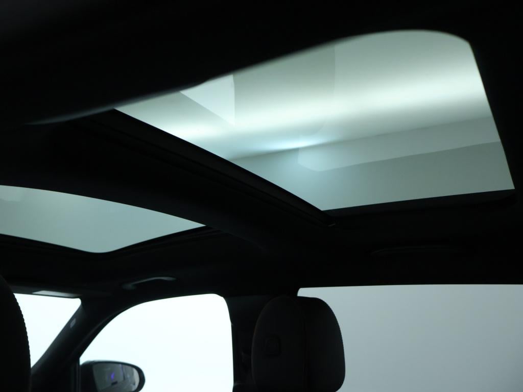 Mercedes-Benz Glb 200 amg line | panoramadak | trekhaak | cruise control | 