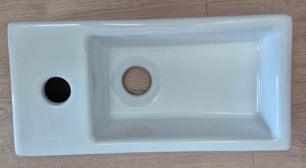 Toiletfonteintje compleet met kraan, afvoer en toiletborstel