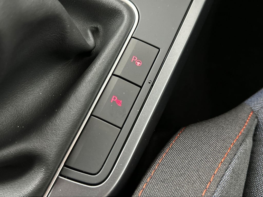 Seat Arona fr business connect 1.0 70 kw / 95 pk ecotsi suv 5