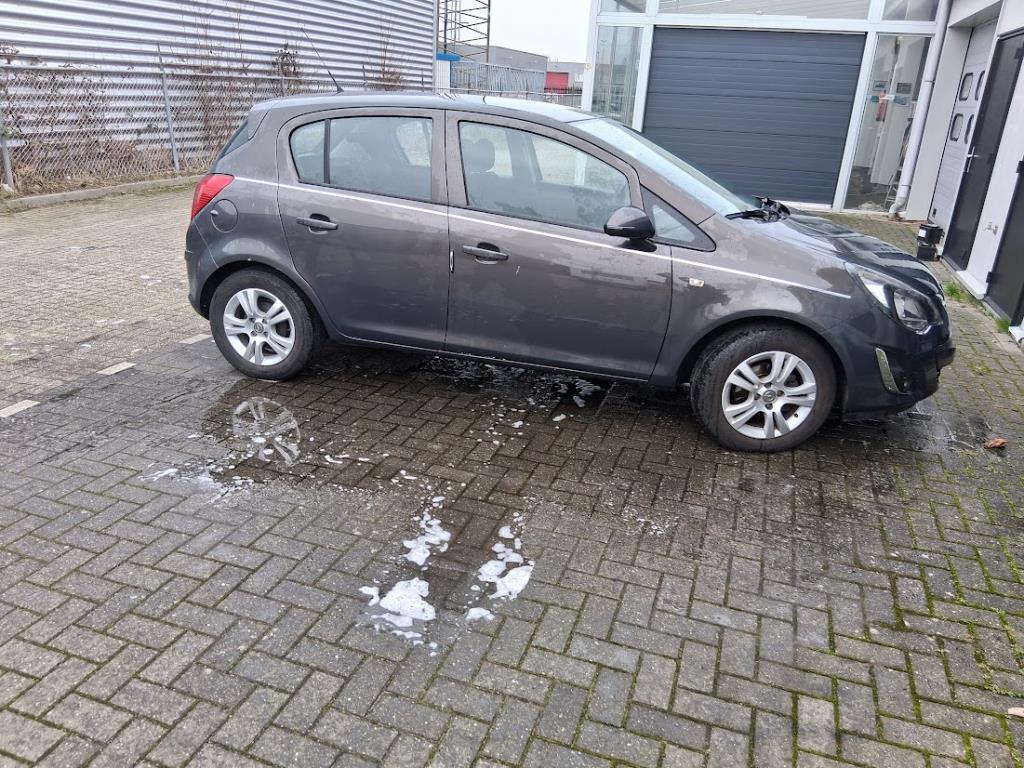 Opel Corsa automaat corsa 1.2 cosmo 1.2-16v cosmo uit 2013