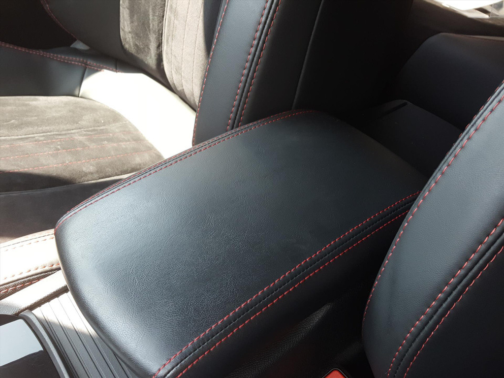 Peugeot 308 gt 1.6 turbo-205pk navigatie | full-led | alcantara | trekhaak 