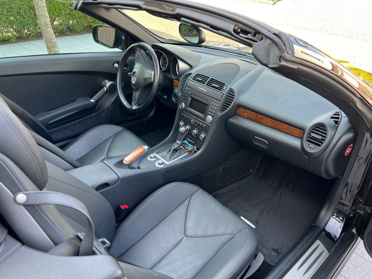 Unieke Mercedes SLK 2.0L uit 2009 met slechts 64.000 km, aantoonbaar!!
