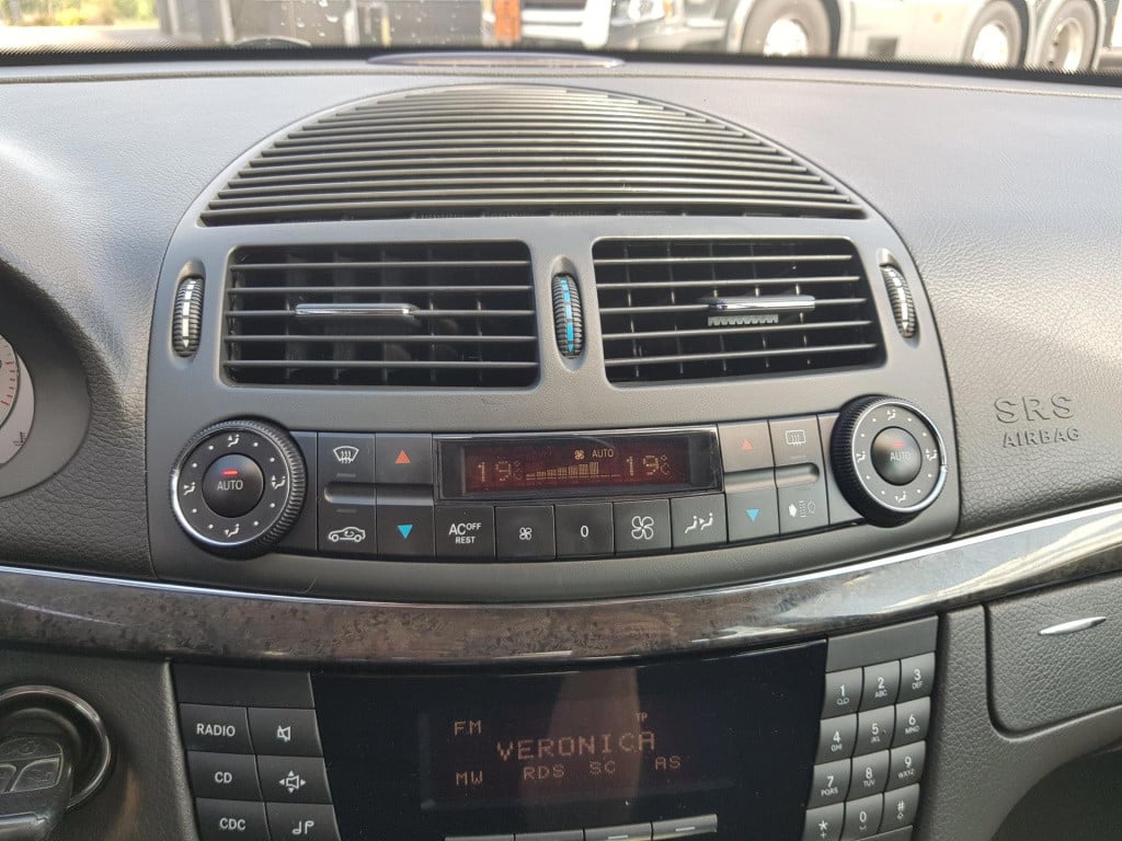 Mercedes-Benz E-Klasse 240 2,6b avantgarde automaat