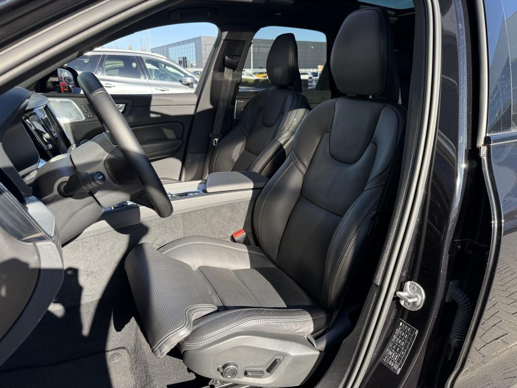 Volvo XC60 t8 455pk recharge ultra black edition| full options! luchtvering