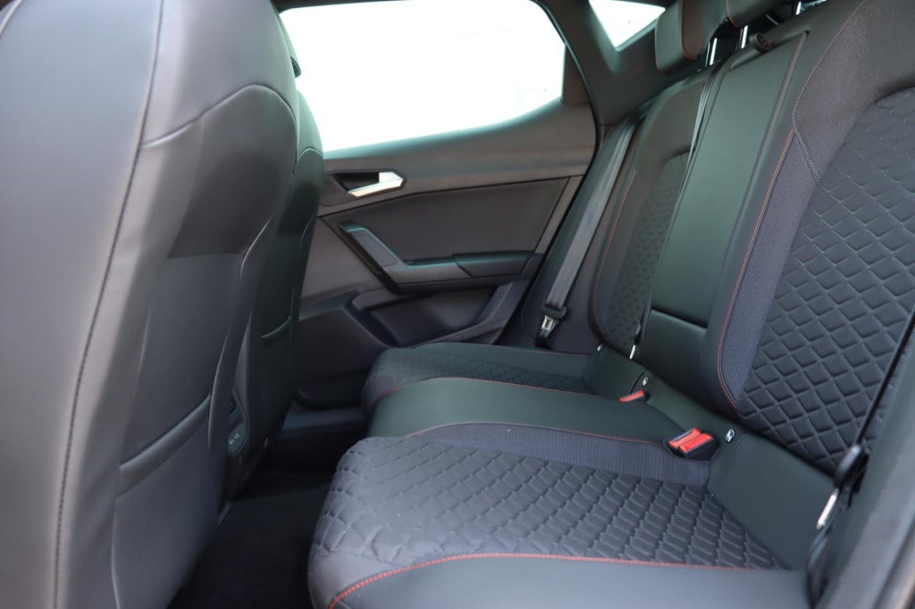 Seat Leon 1.4 tsi ehybrid phev fr business intense 204pk
