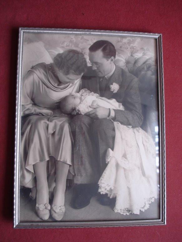 Koningshuis spullen 21 Bananen dozen  (Ophalen)