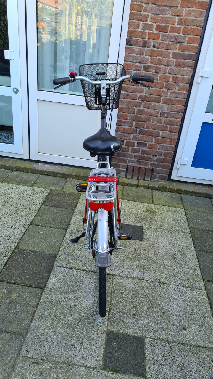 Dames fiets 28inch-met 7 versnellingen-fr.maat 57cm-nieuw slot