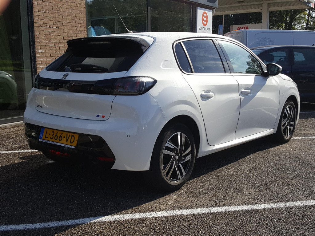 Peugeot 208 allure 1.2 pt-100pk navigatie | apple carplay & android auto | 