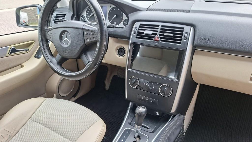 Mercedes klasse 200 Automaat 5drs bj:2008 airco-navigatie lm-velgen