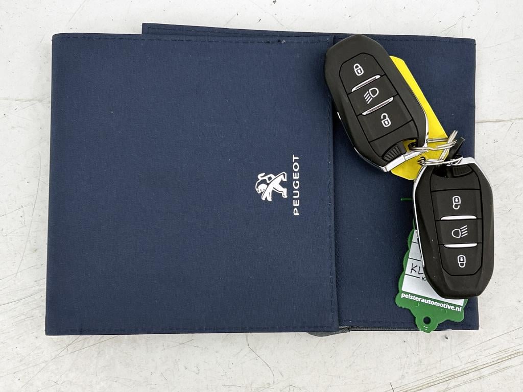 Peugeot 208 100 pk allure pack | rijklaar | keyless entry | camera | stoelv