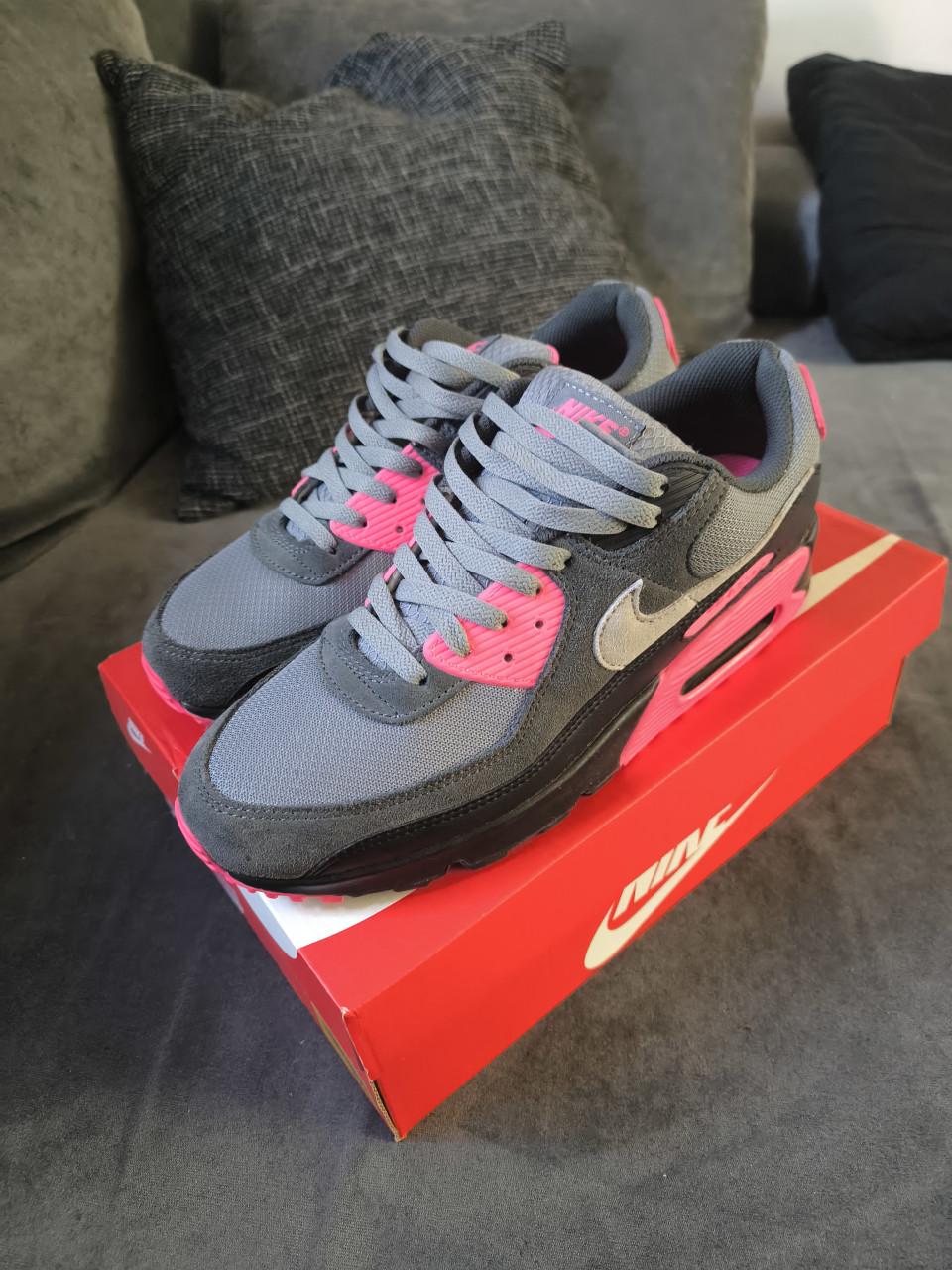 Nike Air Max rose grijs