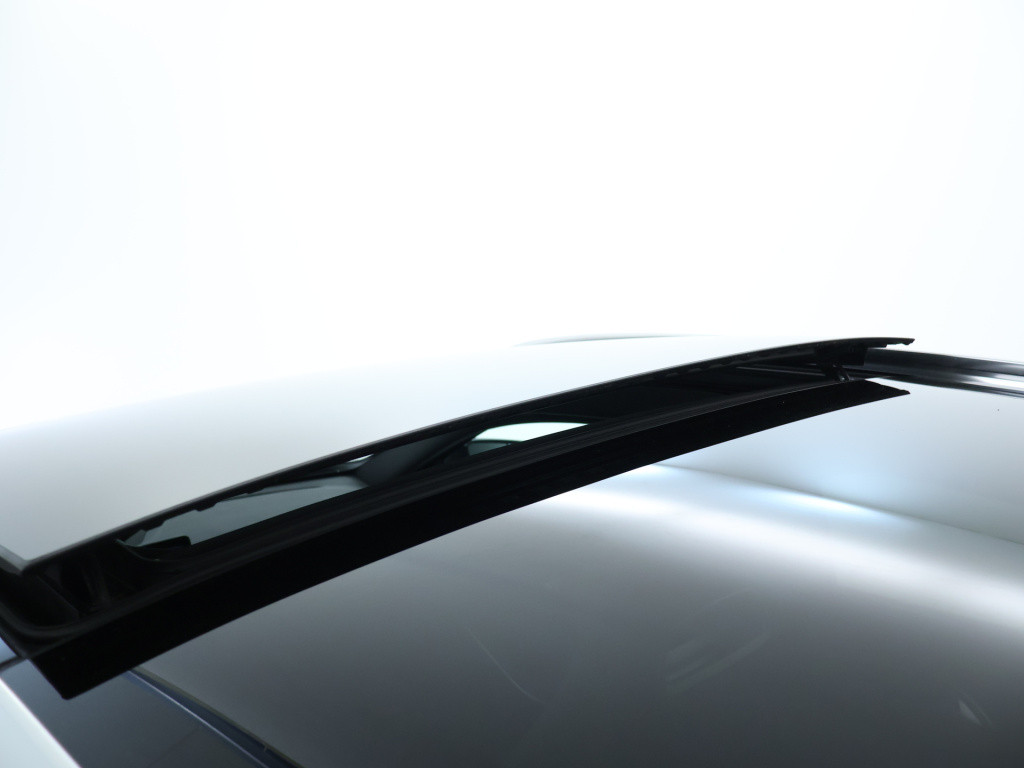Mercedes-Benz Gla-klasse 180 business solution amg line | panoramadak | cru