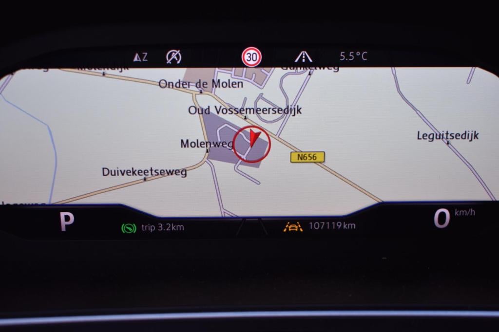 Volkswagen Tiguan 1.5 tsi act r-line | trekhaak | nap | apple carplay | and