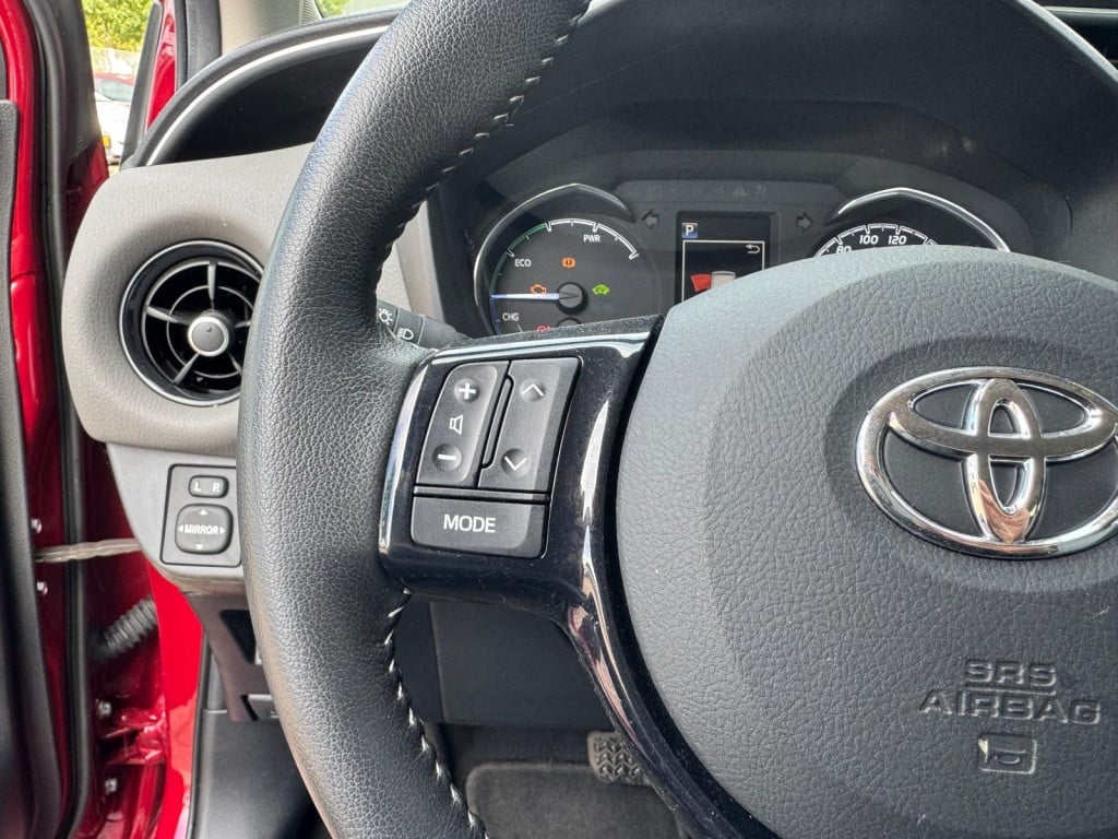 Toyota Yaris 1.5 hyb. energy