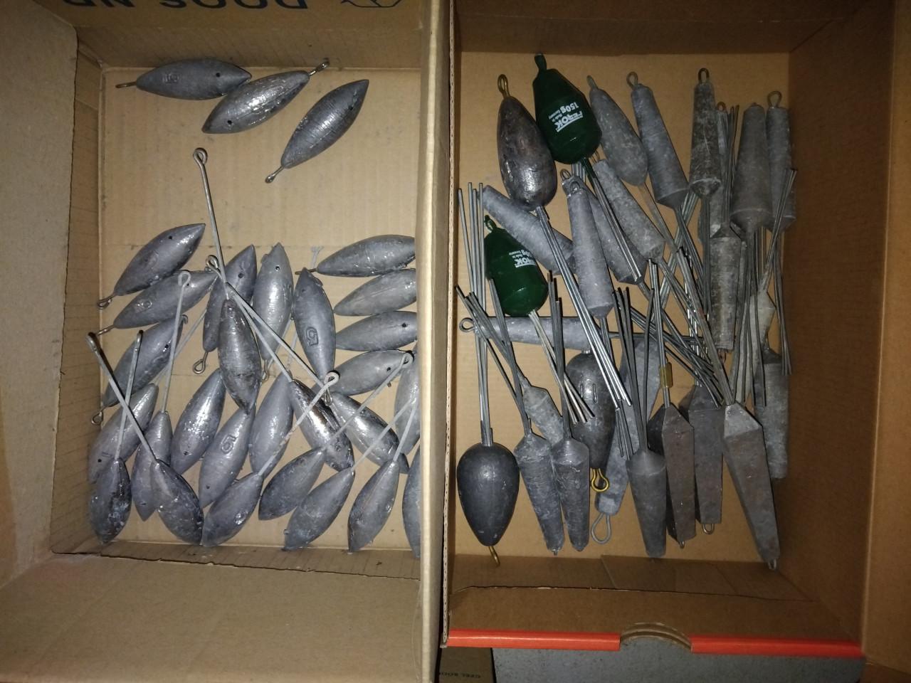 Vislood ongeveer 200 stuks