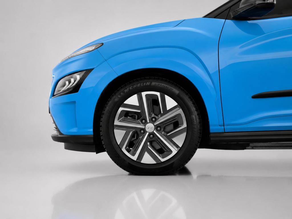 Hyundai Kona ev comfort smart 64 kwh