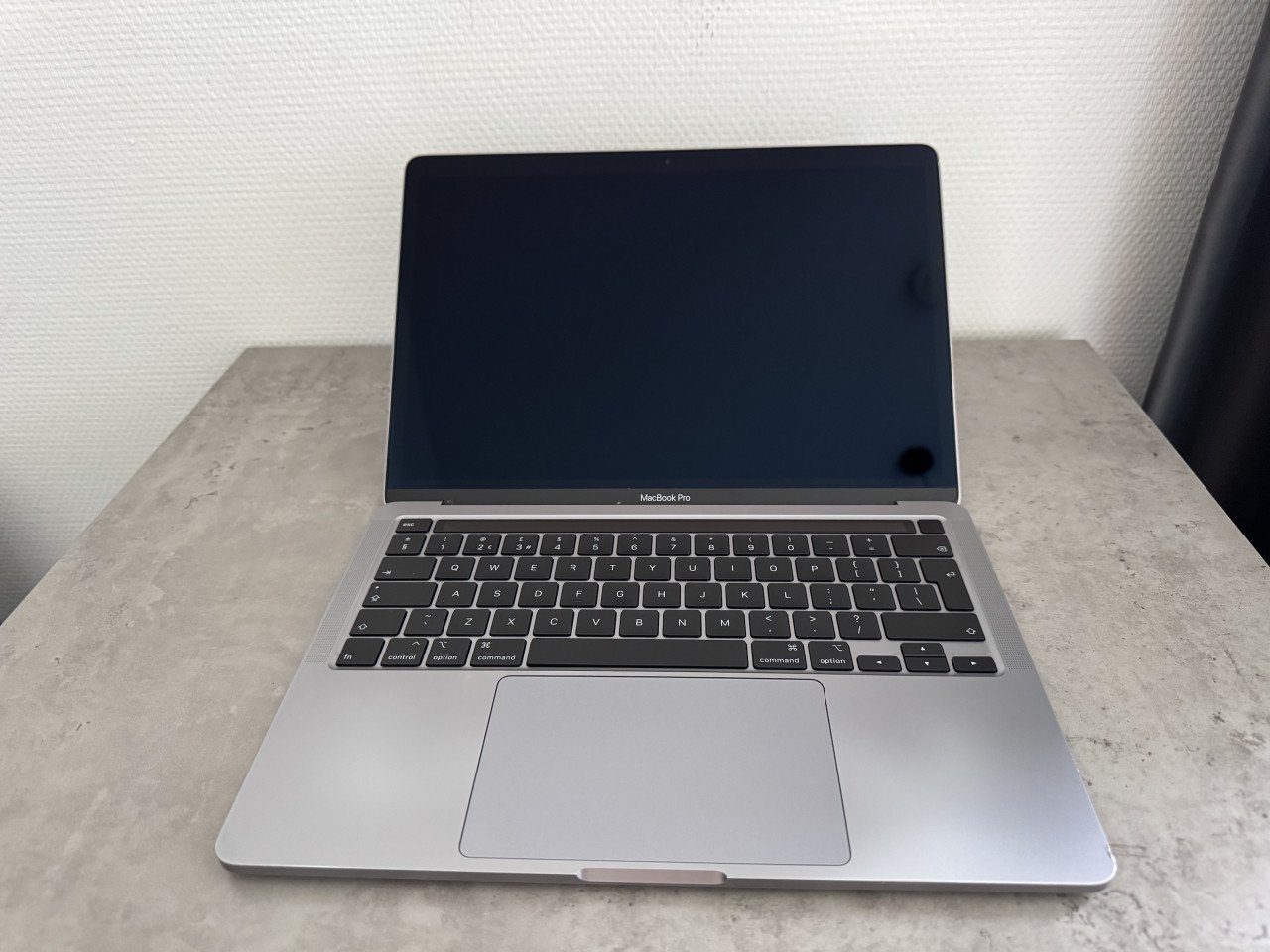 Apple Macbook Pro 13" 2020 Touch Bar - Intel i5 - 16GB/256GB