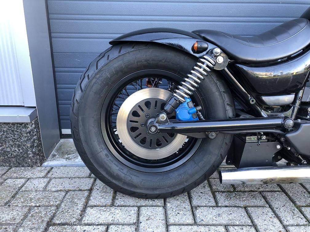 Custombuild Suzuki VS1400, monozit, sidemount, forwardcontr, zo mee €1995,-
