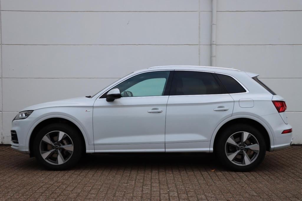 Audi Q5 55 tfsi e quattro competition s-tronic 367pk
