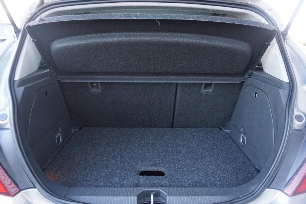 Opel Corsa 1.4-16v '111' edition airco / cruise / elektr. ramen / trekhaak