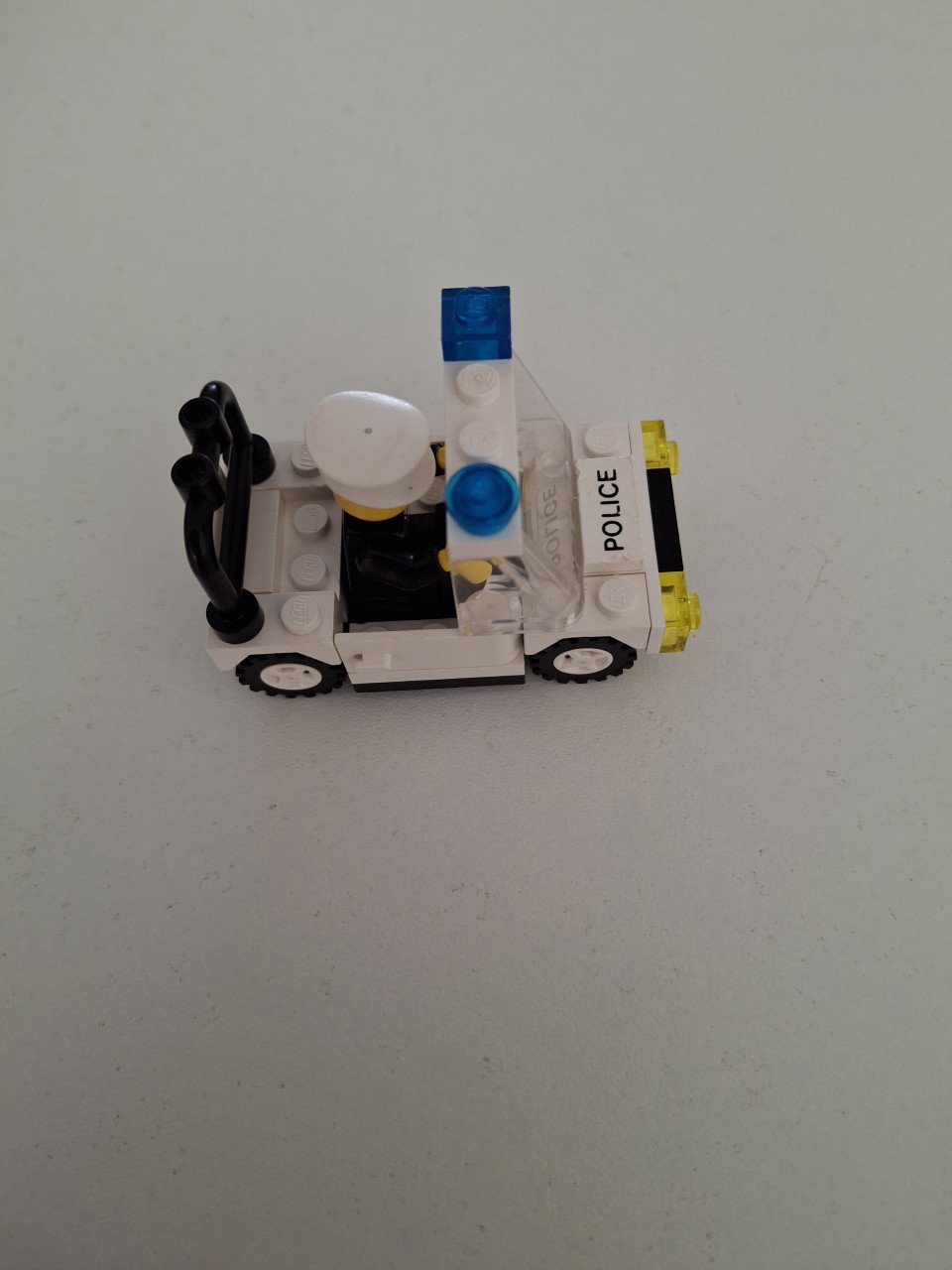 2 vintage Lego  Police sets