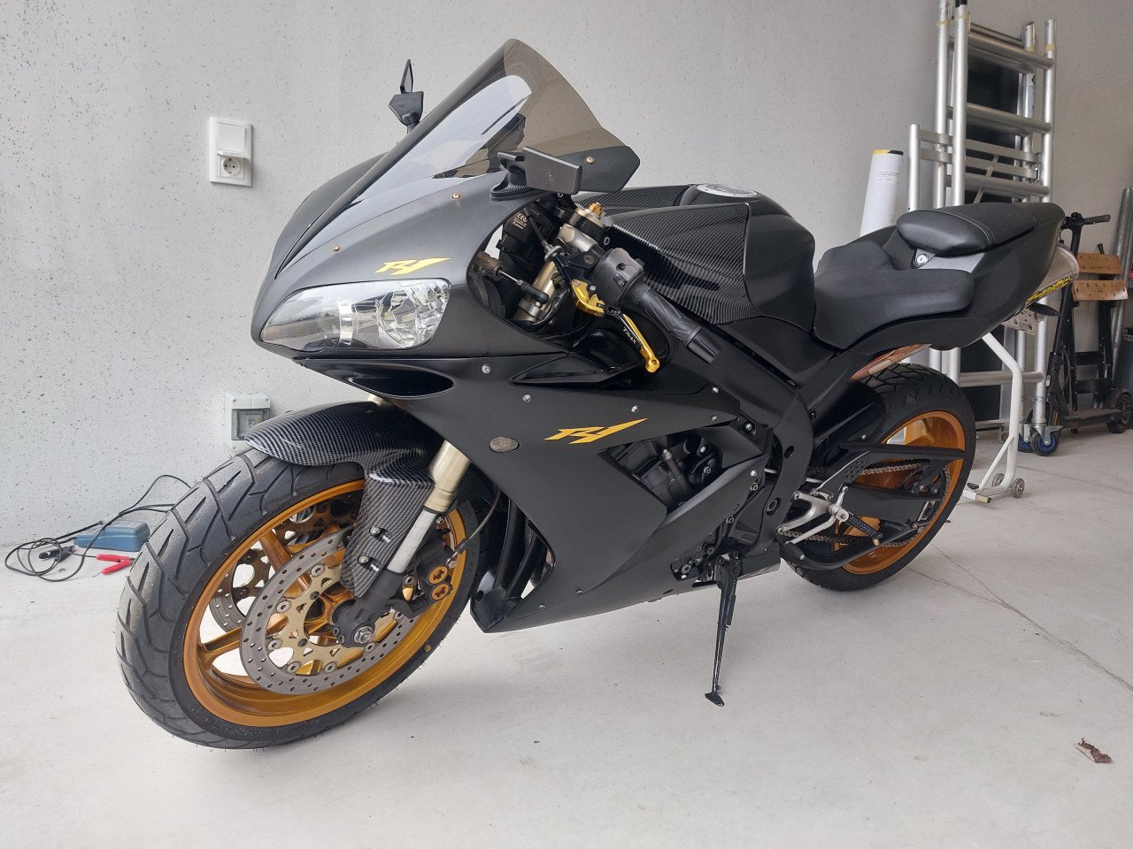 Yamaha r1