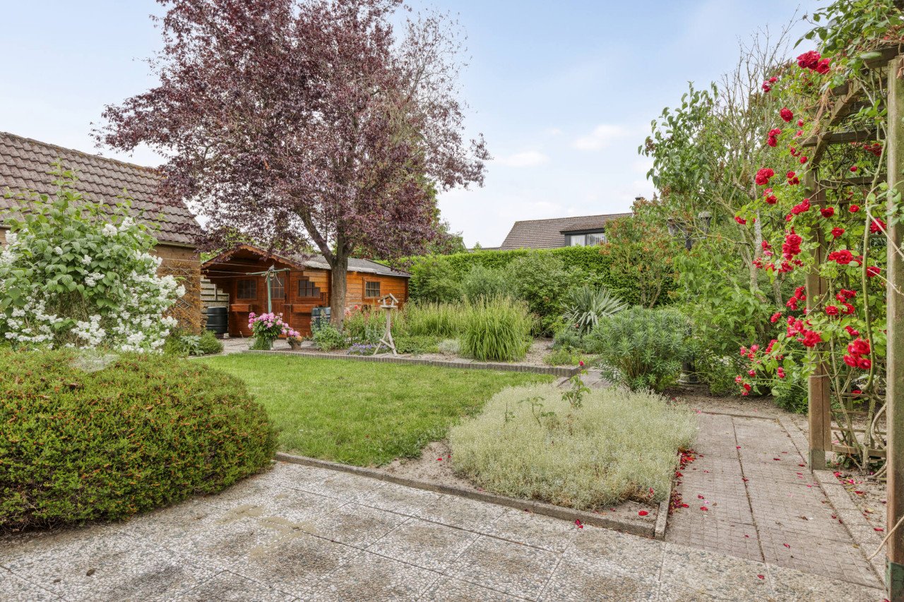 Vrijstaande met slaapkamer en badkamer op BG – 600 m²