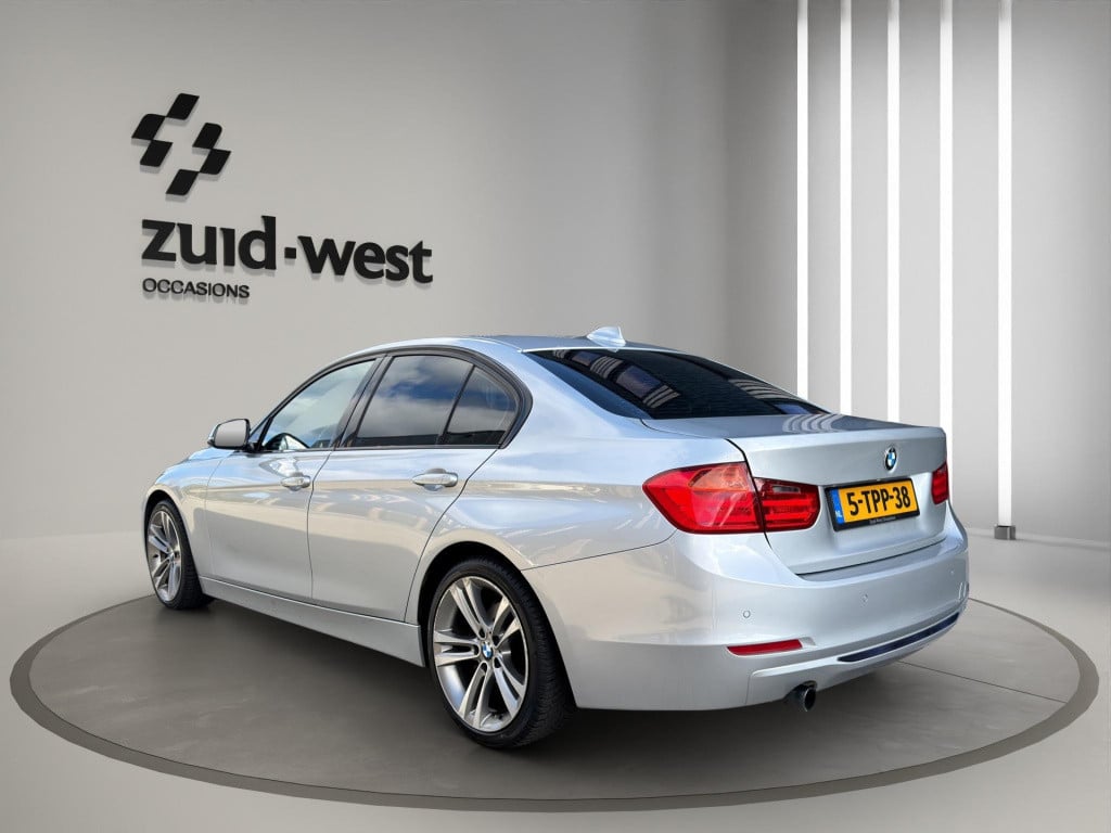 BMW 3-serie 320d high executive leder pdc