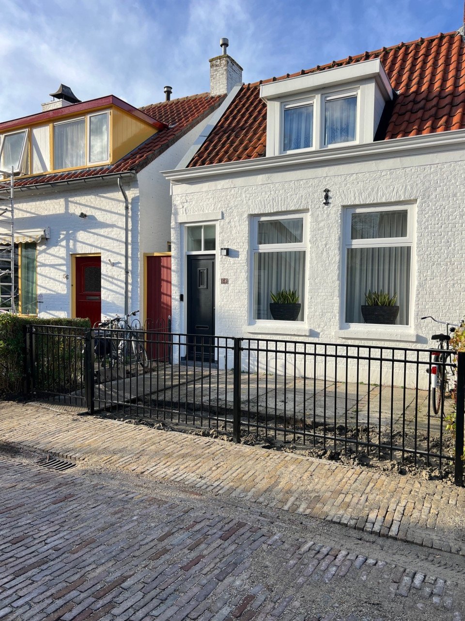 VEFRAAI UW WONING MET EEN SIER-HEKWERK OF INRIJPOORT.