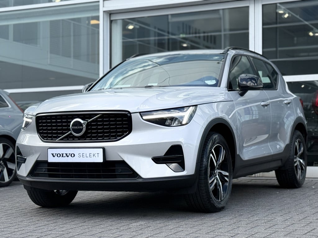 Volvo XC40 2.0 b4 plus dark