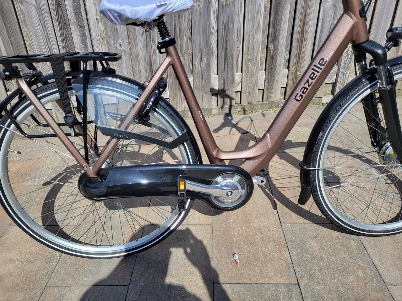 Gazelle Orange C7 Plud LTD 2025