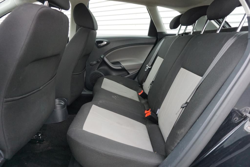 Seat Ibiza st 1.2 tsi style dynamic climate / cruise / elektr. ramen / park