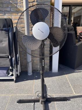 Ventilator op standaard