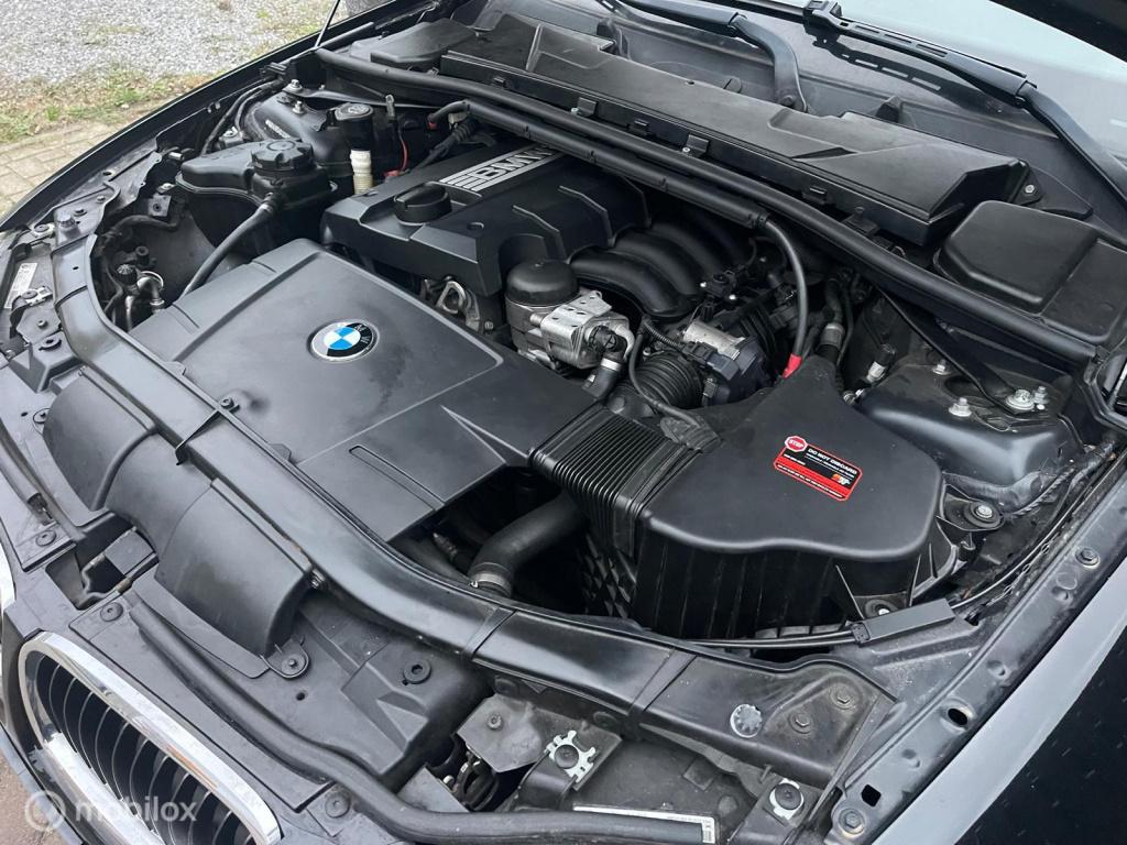 BMW 3-serie touring 318i business line