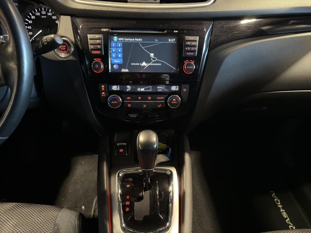 Nissan Qashqai 1.2 connect edition automaat | camera | panoramadak | navi |
