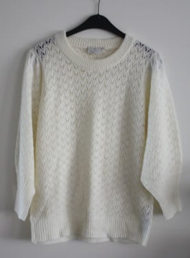 Beige opengewerkte breisel maat m