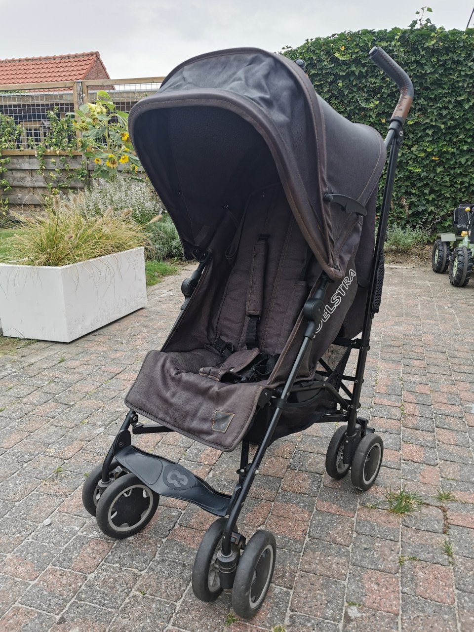 Buggy Koelstra zwart